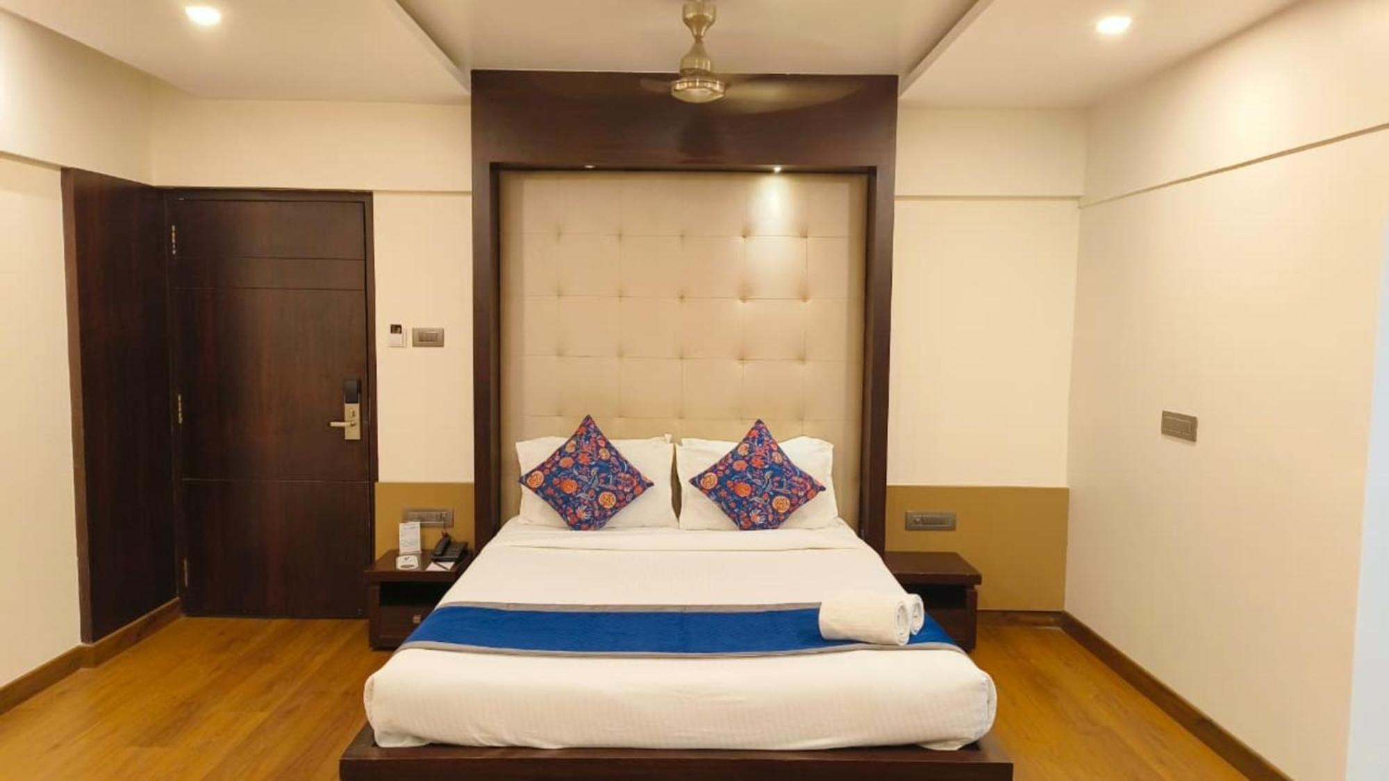 Hotel Le Grande - Mumbai International Airport — Photos 2